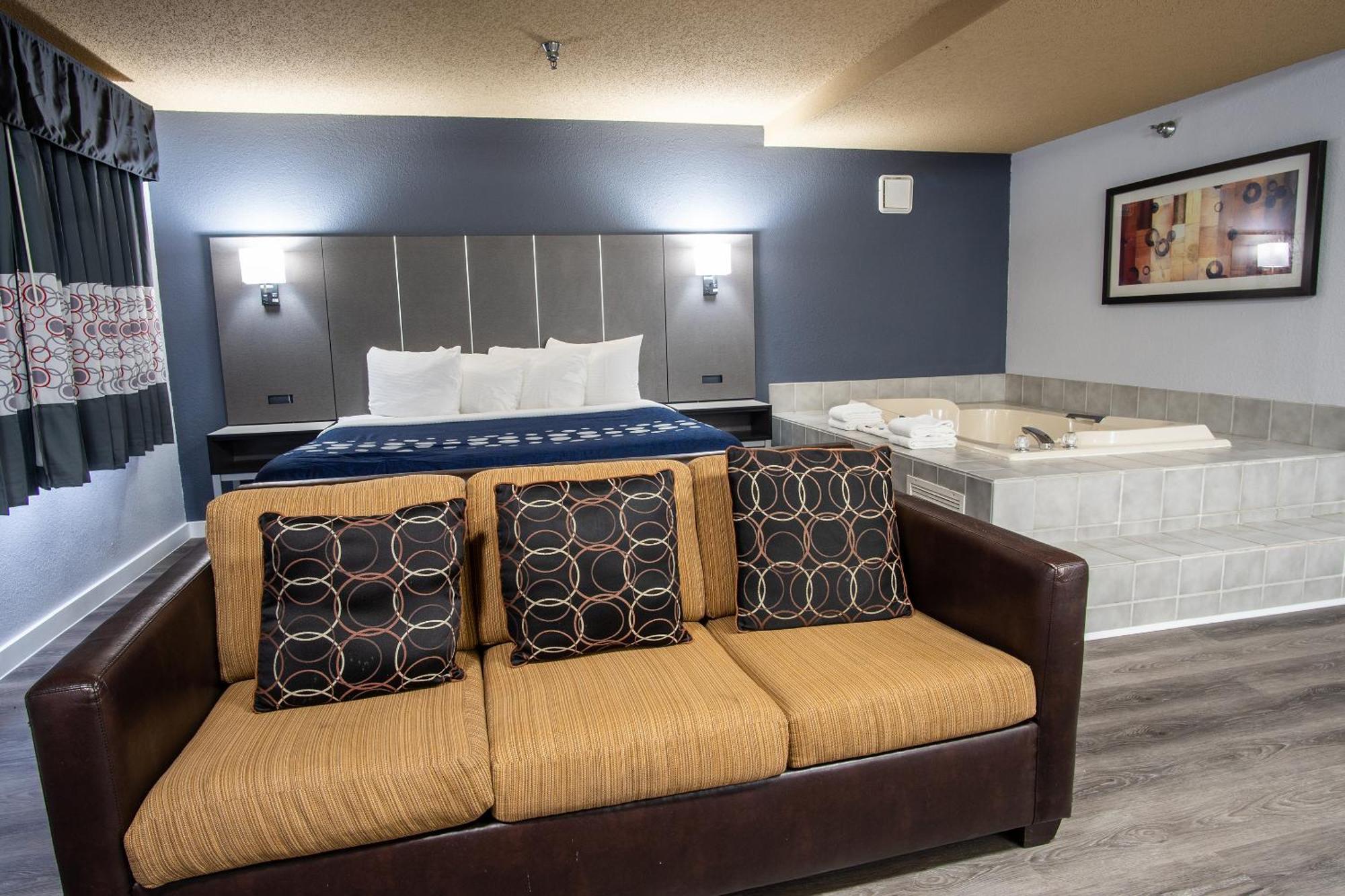 Coratel Inn And Suites By Jasper Eagan St Paul Airport & Mall Of America エクステリア 写真