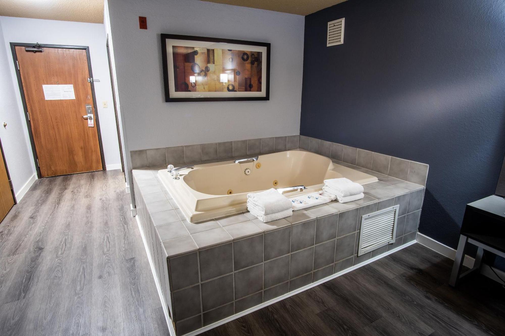 Coratel Inn And Suites By Jasper Eagan St Paul Airport & Mall Of America エクステリア 写真
