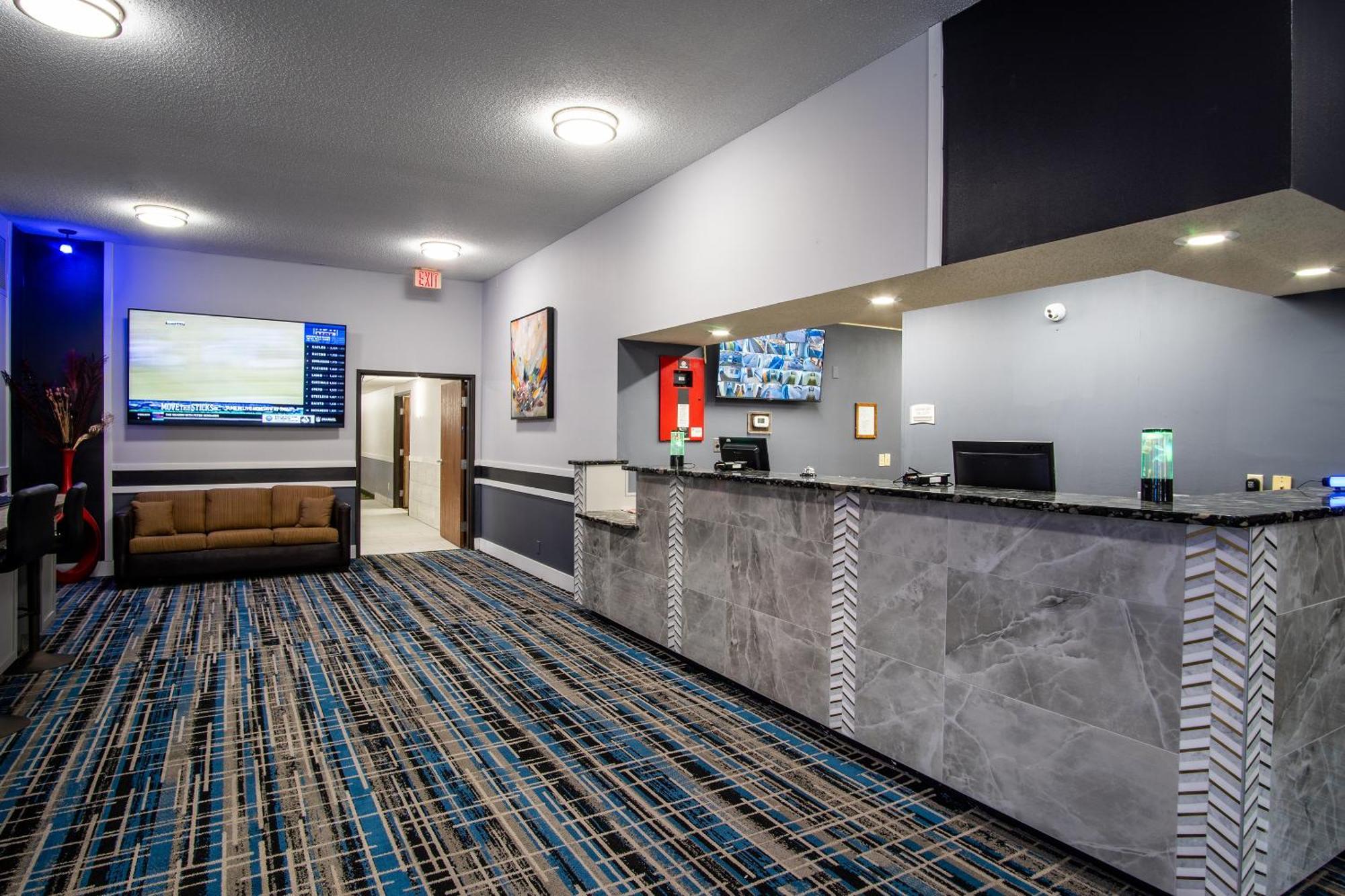 Coratel Inn And Suites By Jasper Eagan St Paul Airport & Mall Of America エクステリア 写真
